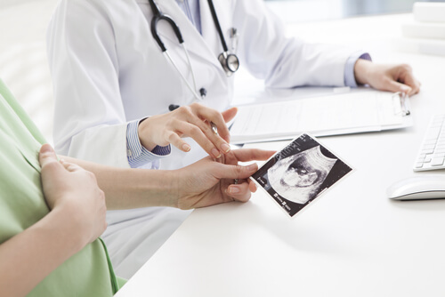 doctor explains Lortab dangers to pregnant woman