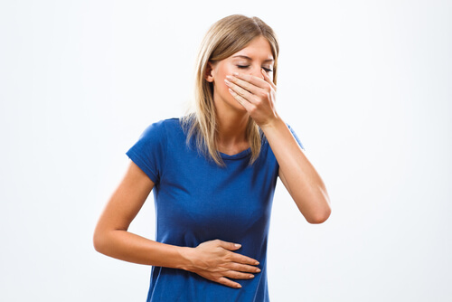 woman is going to vomit after Lortab
