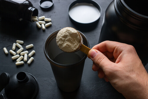 creatine vs steroids