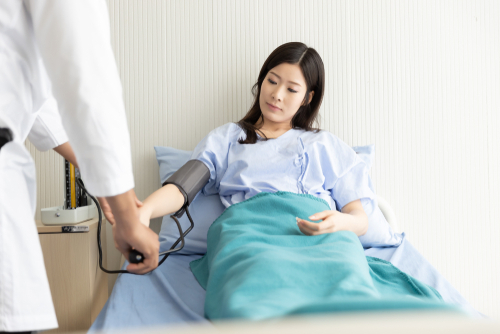 woman in hospital and patients' rights